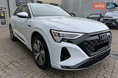 Внедорожник / Кроссовер Audi Q8 e-tron 2023 в Ужгороде