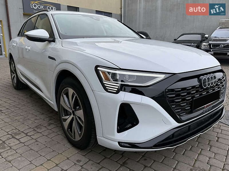 Внедорожник / Кроссовер Audi Q8 e-tron 2023 в Ужгороде