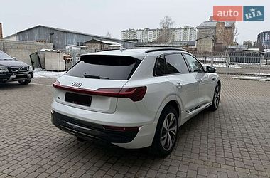 Внедорожник / Кроссовер Audi Q8 e-tron 2023 в Ужгороде