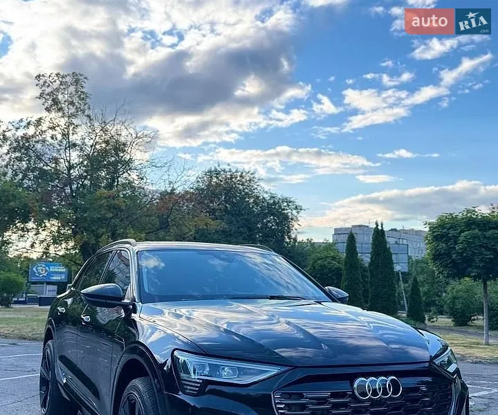 Audi Q8 e-tron