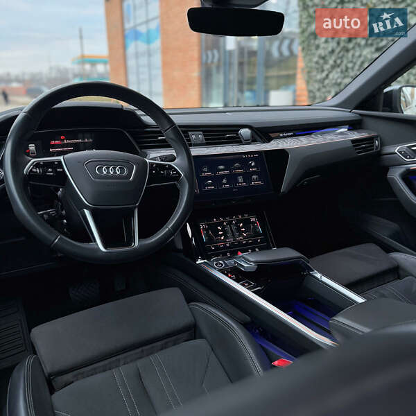 Внедорожник / Кроссовер Audi Q8 Sportback e-tron 2023 в Черновцах