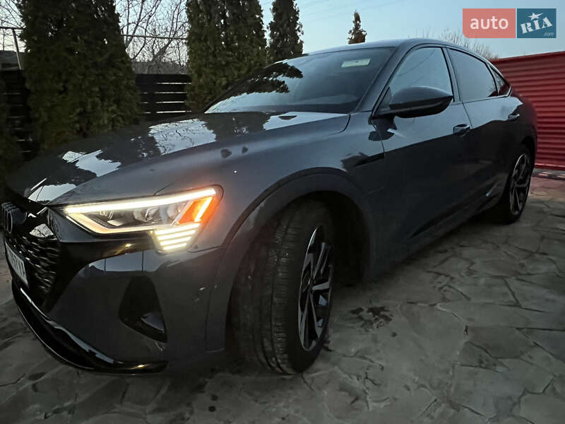 Внедорожник / Кроссовер Audi Q8 Sportback e-tron 2023 в Харькове