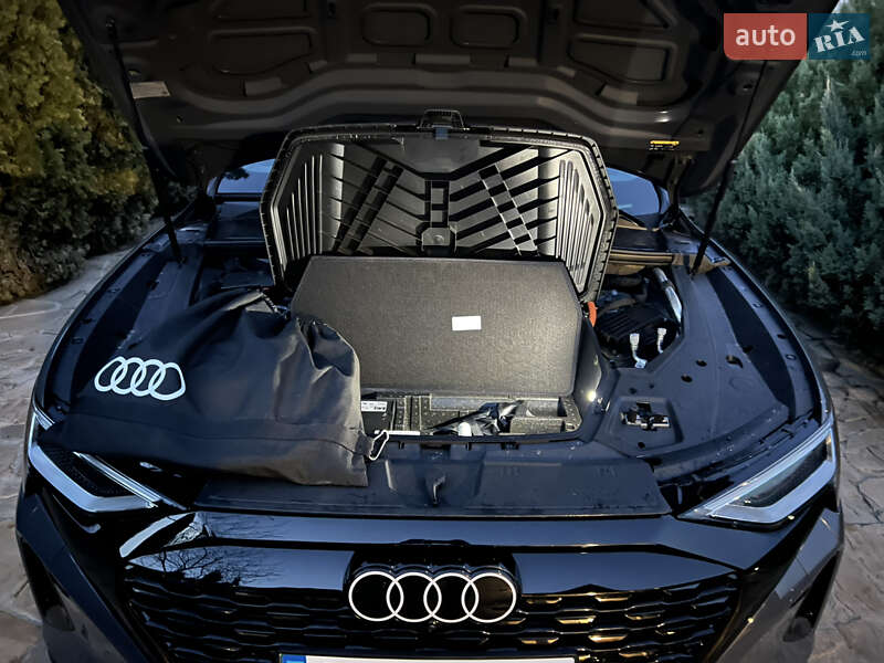 Внедорожник / Кроссовер Audi Q8 Sportback e-tron 2023 в Харькове
