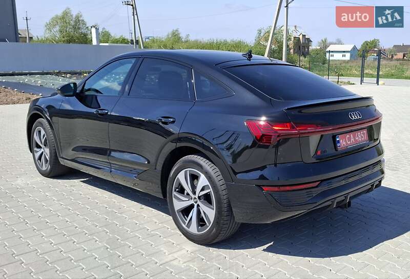Внедорожник / Кроссовер Audi Q8 Sportback e-tron 2023 в Львове