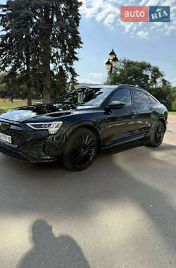 Внедорожник / Кроссовер Audi Q8 Sportback e-tron 2023 в 
