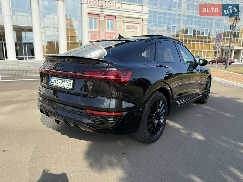 Внедорожник / Кроссовер Audi Q8 Sportback e-tron 2023 в Одессе