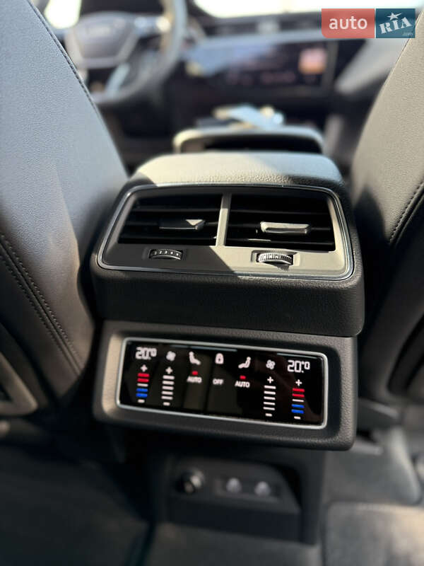 Внедорожник / Кроссовер Audi Q8 Sportback e-tron 2023 в Одессе