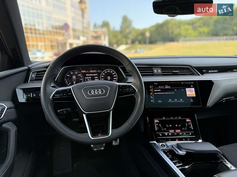 Внедорожник / Кроссовер Audi Q8 Sportback e-tron 2023 в Одессе