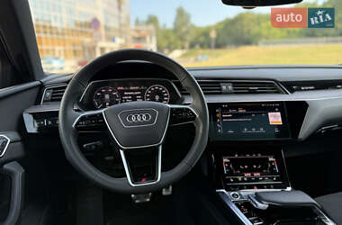 Внедорожник / Кроссовер Audi Q8 Sportback e-tron 2023 в 