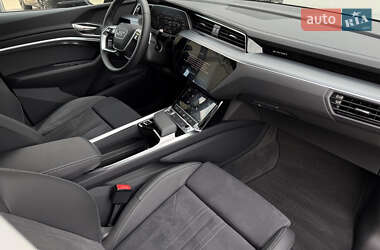 Внедорожник / Кроссовер Audi Q8 Sportback e-tron 2024 в 