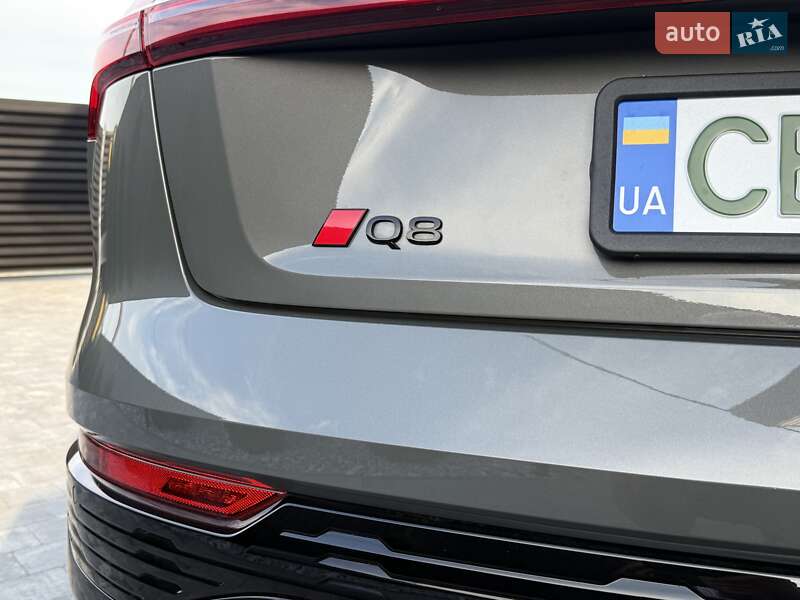 Внедорожник / Кроссовер Audi Q8 Sportback e-tron 2023 в Черновцах