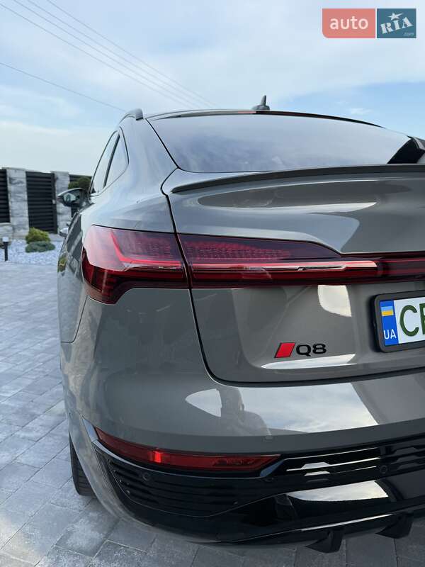 Внедорожник / Кроссовер Audi Q8 Sportback e-tron 2023 в Черновцах