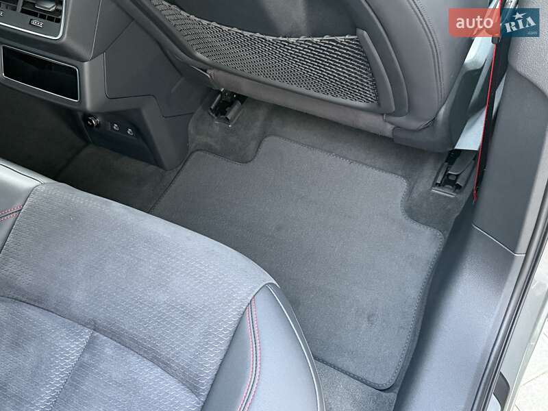 Внедорожник / Кроссовер Audi Q8 Sportback e-tron 2023 в Черновцах