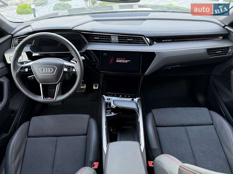 Внедорожник / Кроссовер Audi Q8 Sportback e-tron 2023 в Черновцах
