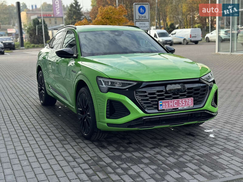 Позашляховик / Кросовер Audi Q8 Sportback e-tron 2023 в Рівному