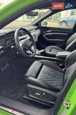 Внедорожник / Кроссовер Audi Q8 Sportback e-tron 2023 в 