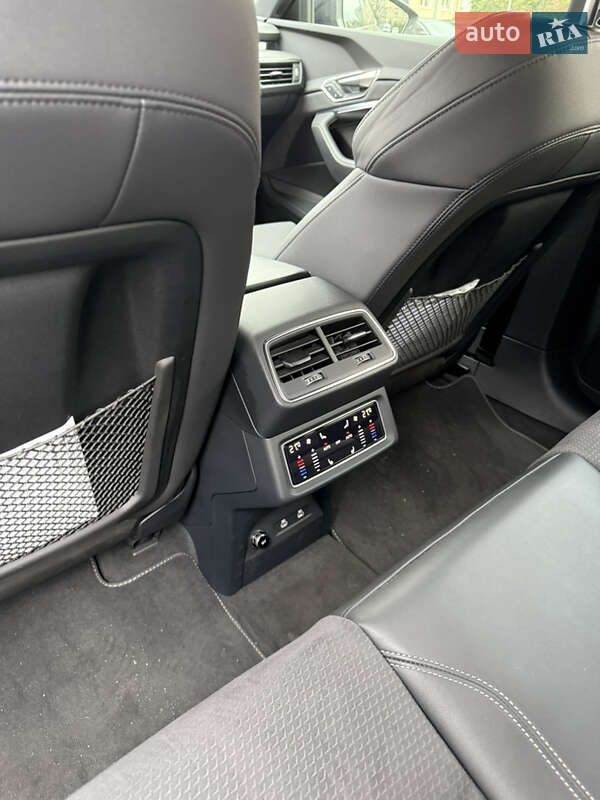 Внедорожник / Кроссовер Audi Q8 Sportback e-tron 2023 в Киеве фото 16 Внедорожник / Кроссовер Audi Q8 Sportback e-tron 2023 в Киеве