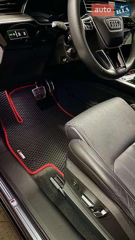 Внедорожник / Кроссовер Audi Q8 Sportback e-tron 2023 в Черновцах фото 32 Внедорожник / Кроссовер Audi Q8 Sportback e-tron 2023 в Черновцах