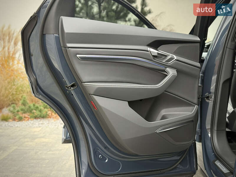 Позашляховик / Кросовер Audi Q8 Sportback e-tron 2023 в Луцьку фото 88 Позашляховик / Кросовер Audi Q8 Sportback e-tron 2023 в Луцьку