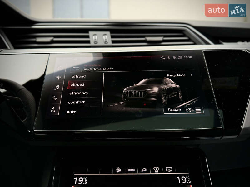 Позашляховик / Кросовер Audi Q8 Sportback e-tron 2023 в Луцьку фото 123 Позашляховик / Кросовер Audi Q8 Sportback e-tron 2023 в Луцьку