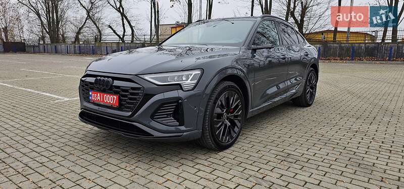 Позашляховик / Кросовер Audi Q8 Sportback e-tron 2024 в Тернополі