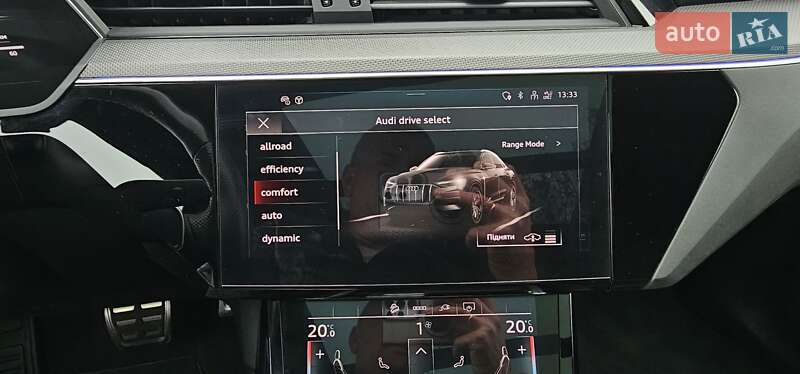 Позашляховик / Кросовер Audi Q8 Sportback e-tron 2024 в Тернополі