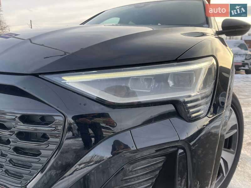 Позашляховик / Кросовер Audi Q8 Sportback e-tron 2023 в Львові