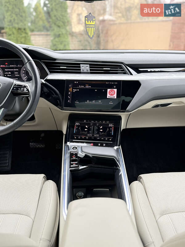 Внедорожник / Кроссовер Audi Q8 Sportback e-tron 2024 в Черновцах