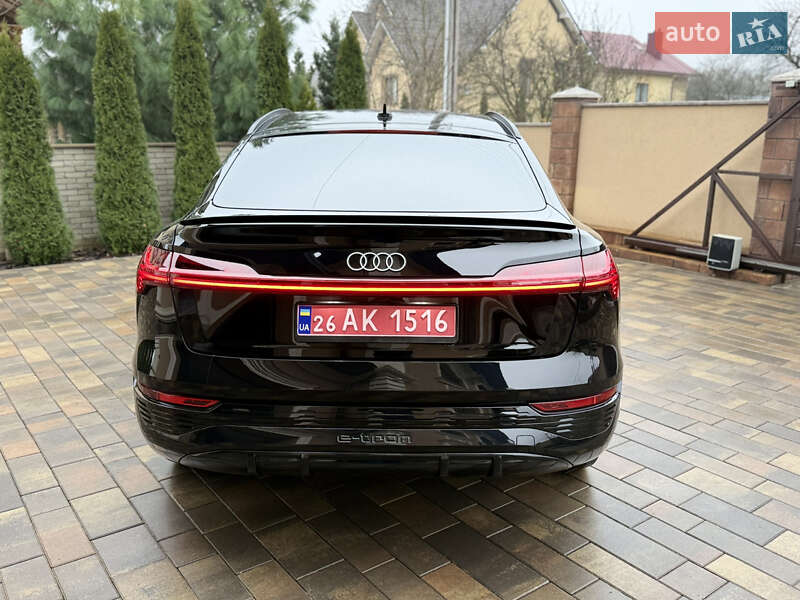 Внедорожник / Кроссовер Audi Q8 Sportback e-tron 2024 в Черновцах