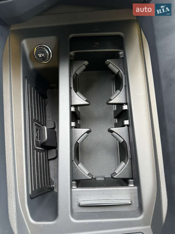 Внедорожник / Кроссовер Audi Q8 Sportback e-tron 2024 в Черновцах