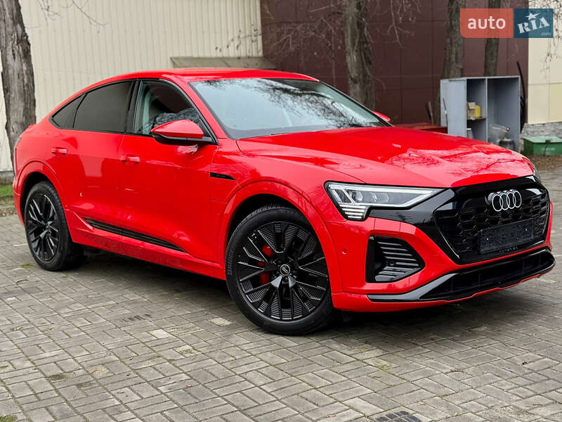 Внедорожник / Кроссовер Audi Q8 Sportback e-tron 2023 в Днепре