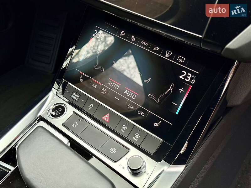 Внедорожник / Кроссовер Audi Q8 Sportback e-tron 2023 в Днепре