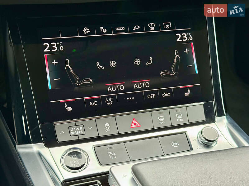 Внедорожник / Кроссовер Audi Q8 Sportback e-tron 2023 в Днепре