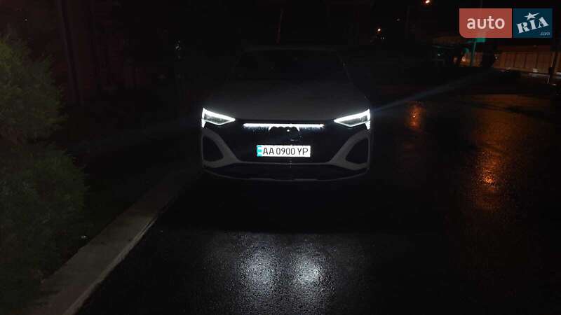 Позашляховик / Кросовер Audi Q8 Sportback e-tron 2023 в Одесі фото 15 Позашляховик / Кросовер Audi Q8 Sportback e-tron 2023 в Одесі