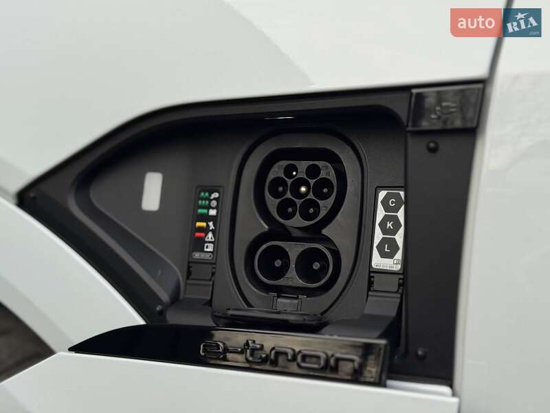 Внедорожник / Кроссовер Audi Q8 Sportback e-tron 2023 в Луцке фото 13 Внедорожник / Кроссовер Audi Q8 Sportback e-tron 2023 в Луцке
