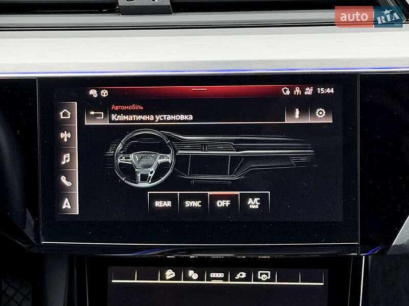 Позашляховик / Кросовер Audi Q8 Sportback e-tron 2024 в Ковелі