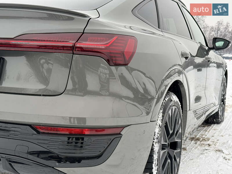 Внедорожник / Кроссовер Audi Q8 Sportback e-tron 2023 в Луцке