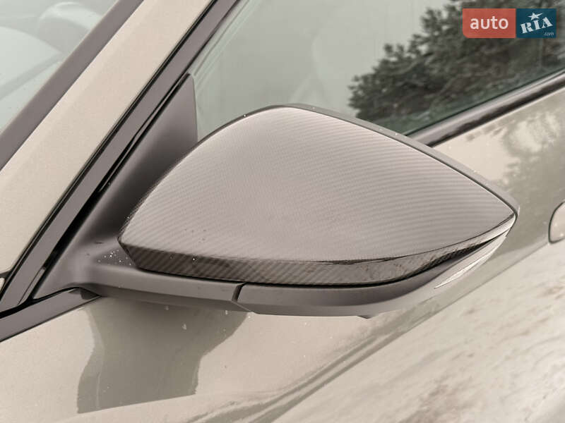 Внедорожник / Кроссовер Audi Q8 Sportback e-tron 2023 в Луцке