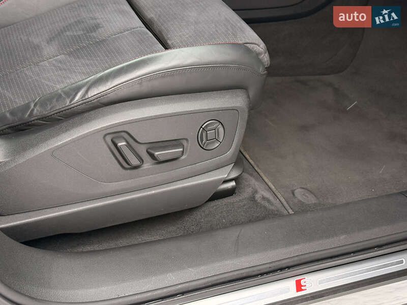 Внедорожник / Кроссовер Audi Q8 Sportback e-tron 2023 в Луцке