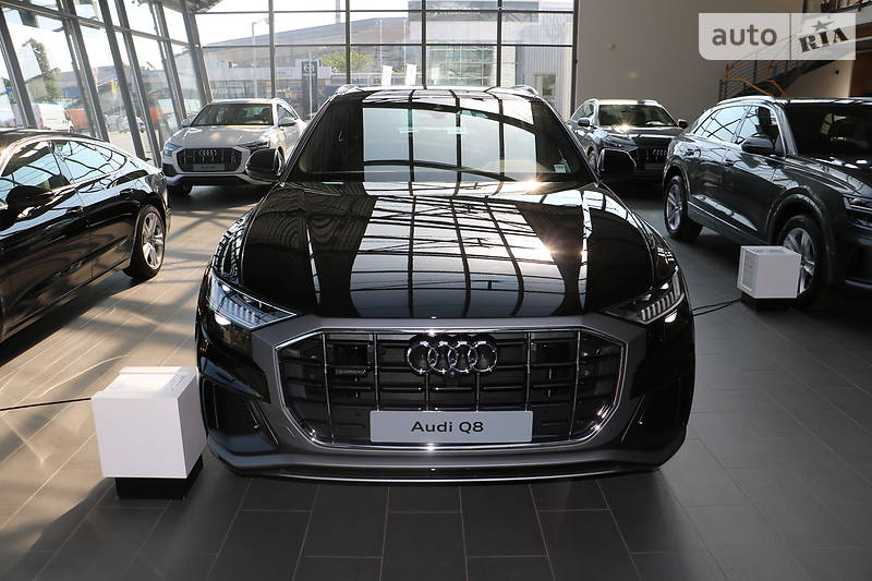 Позашляховик / Кросовер Audi Q8 2019 в 