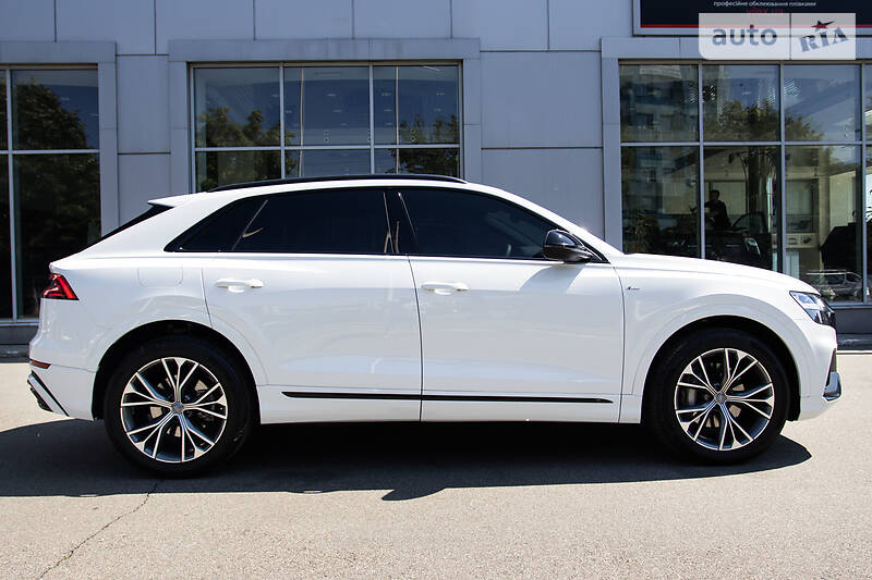 Позашляховик / Кросовер Audi Q8 2019 в Києві фото 7 Позашляховик / Кросовер Audi Q8 2019 в Києві