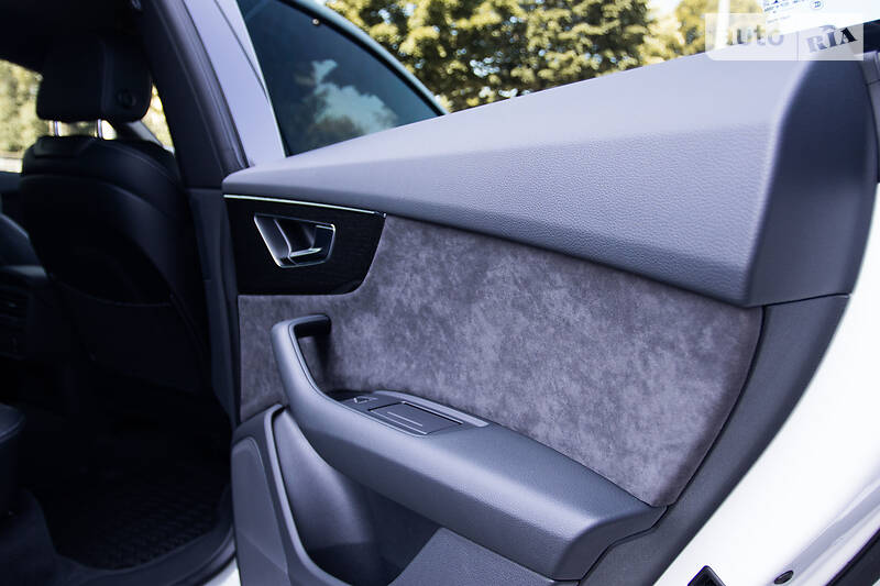 Позашляховик / Кросовер Audi Q8 2019 в Києві фото 35 Позашляховик / Кросовер Audi Q8 2019 в Києві