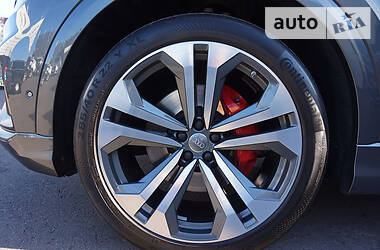 Позашляховик / Кросовер Audi Q8 2018 в  фото 15 Позашляховик / Кросовер Audi Q8 2018 в