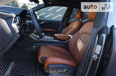 Позашляховик / Кросовер Audi Q8 2018 в  фото 21 Позашляховик / Кросовер Audi Q8 2018 в