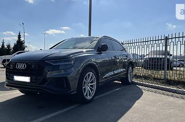 Внедорожник / Кроссовер Audi Q8 2019 в Киеве