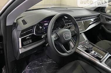 Внедорожник / Кроссовер Audi Q8 2021 в 