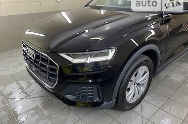 Внедорожник / Кроссовер Audi Q8 2021 в 