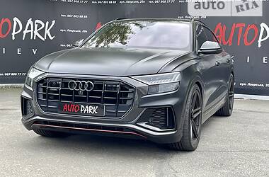 Позашляховик / Кросовер Audi Q8 2018 в 