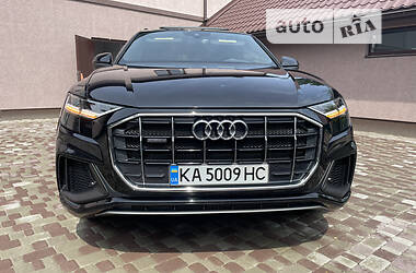 Внедорожник / Кроссовер Audi Q8 2018 в 