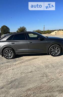 Внедорожник / Кроссовер Audi Q8 2018 в Ровно